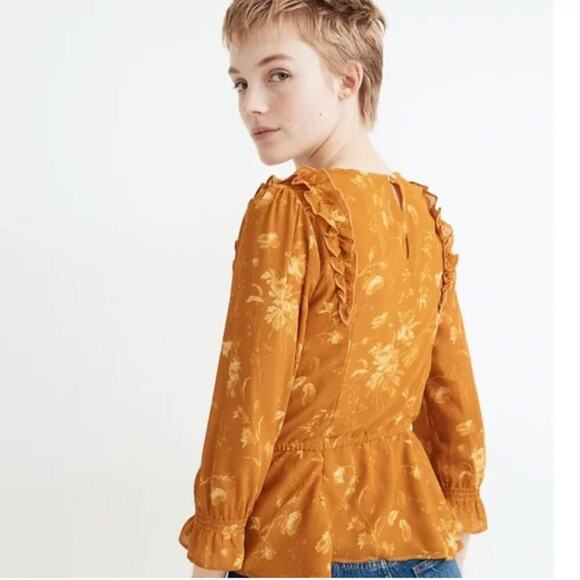 Madewell Ruffle-Shoulder Peplum Top in Tonal Botanical - Picture 2 of 8